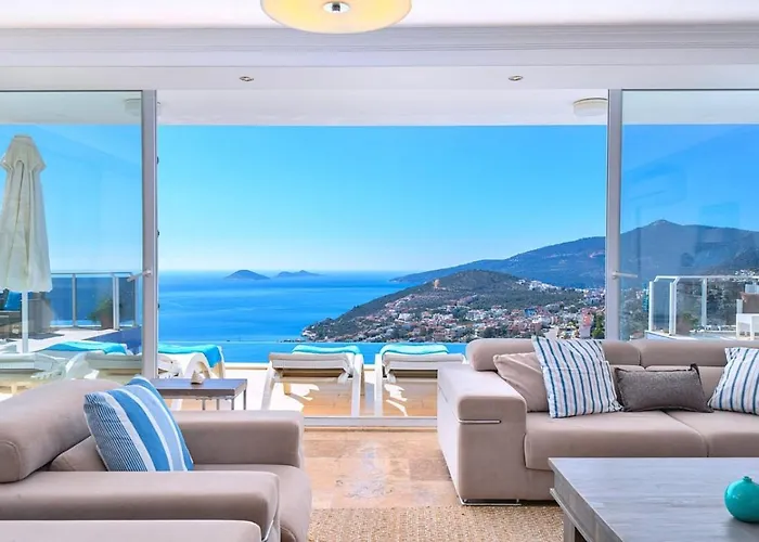 Luxury 5 Bedroom Seaview With Private Heated Pool *