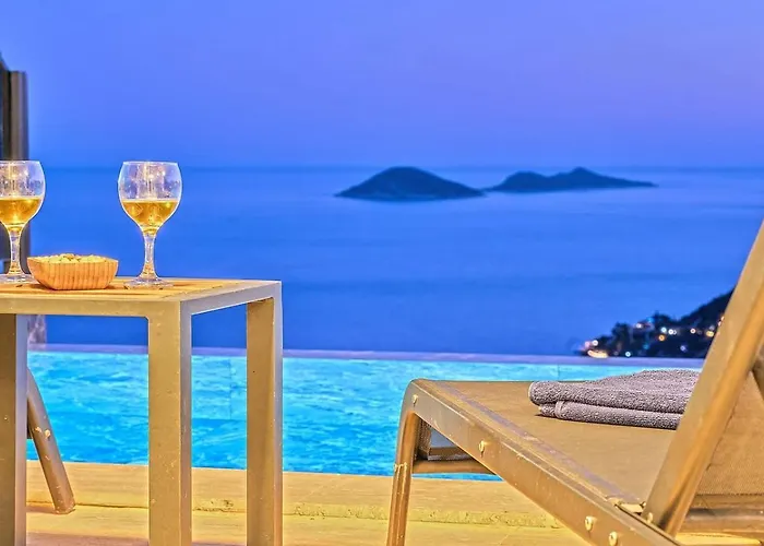 Luxury 5 Bedroom Seaview With Private Heated Pool