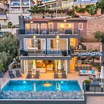 Vila Luxury 5 Bedroom Seaview With Private Heated Pool *