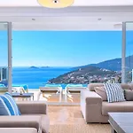 Luxury 5 Bedroom Seaview With Private Heated Pool *