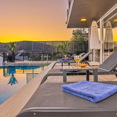 Βίλα Luxury 5 Bedroom Seaview With Private Heated Pool *