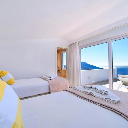 Luxury 5 Bedroom Seaview With Private Heated Pool 칼칸