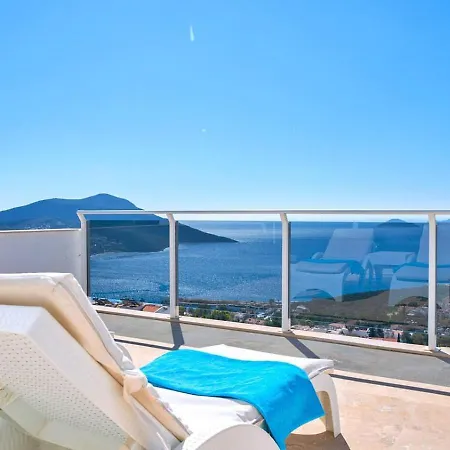 Luxury 5 Bedroom Seaview With Private Heated Pool 卡尔坎