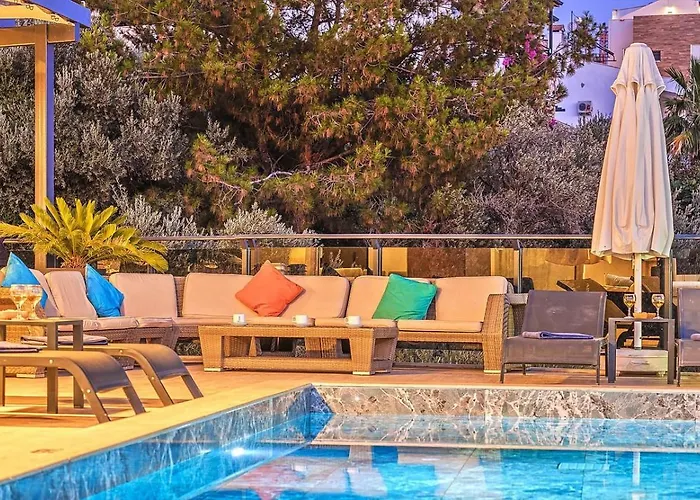 Luxury 5 Bedroom Seaview With Private Heated Pool