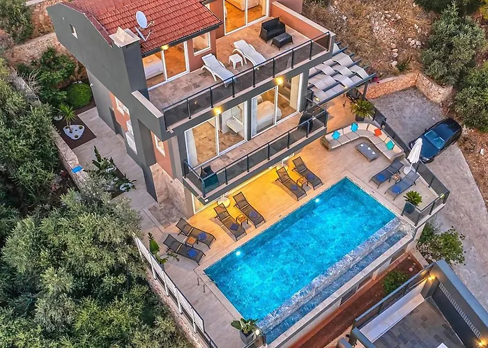 Luxury 5 Bedroom Seaview With Private Heated Pool