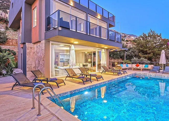 Luxury 5 Bedroom Seaview With Private Heated Pool