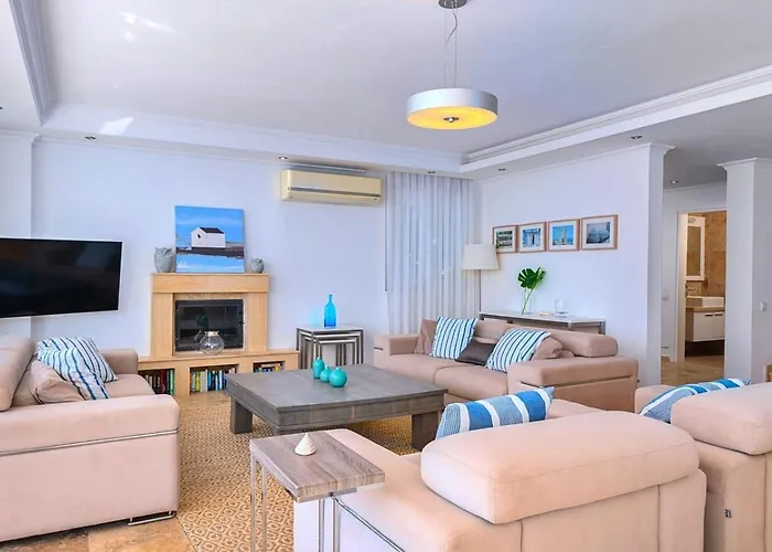 Βίλα Luxury 5 Bedroom Seaview With Private Heated Pool